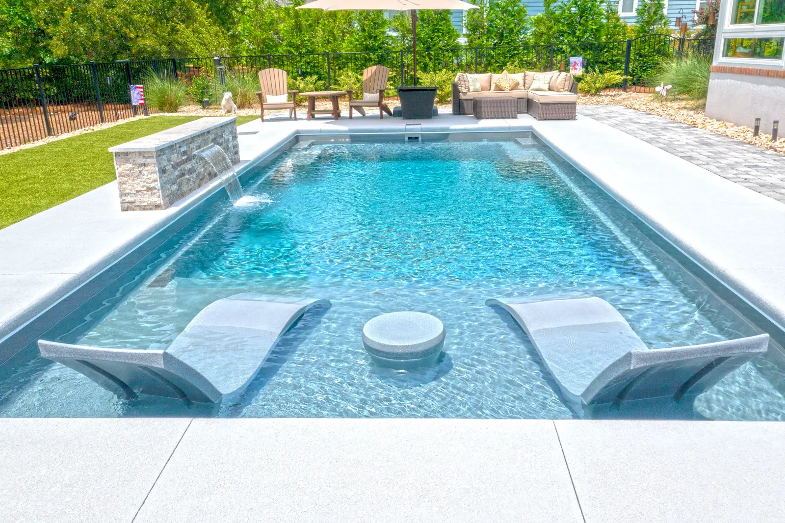 The Leisure Pools Summit™ 30 in Graphite Grey